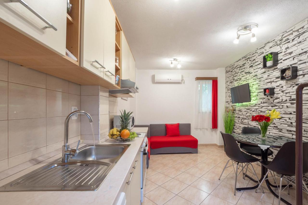 Apartment Kokolo Спліт Екстер'єр фото