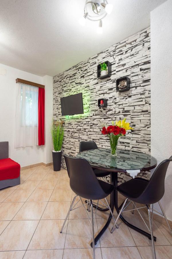 Apartment Kokolo Спліт Екстер'єр фото
